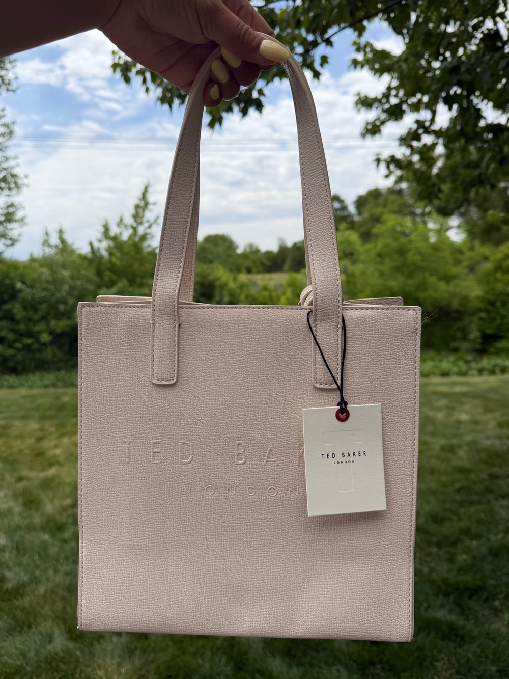 Ted Baker The Icon Cream structured Tote Bag with Flower Charm NWT - Picture 6 of 7